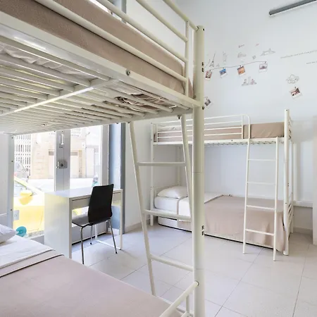 بيت شباب Wanderlust *